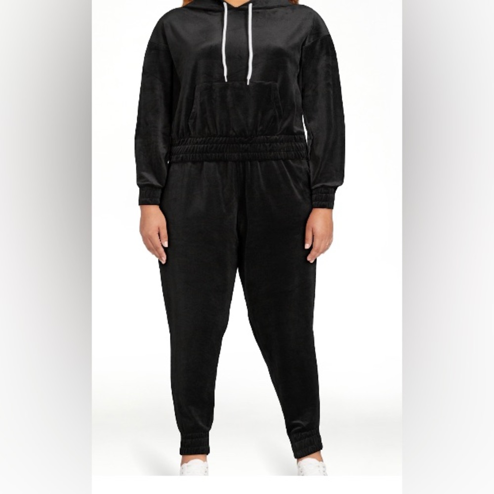 No Boundaries velvet jogger Large